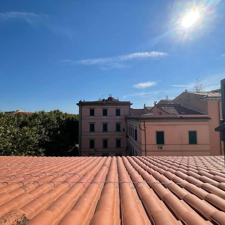 Il Cappellaio Matto Apartment Livorno Luaran gambar
