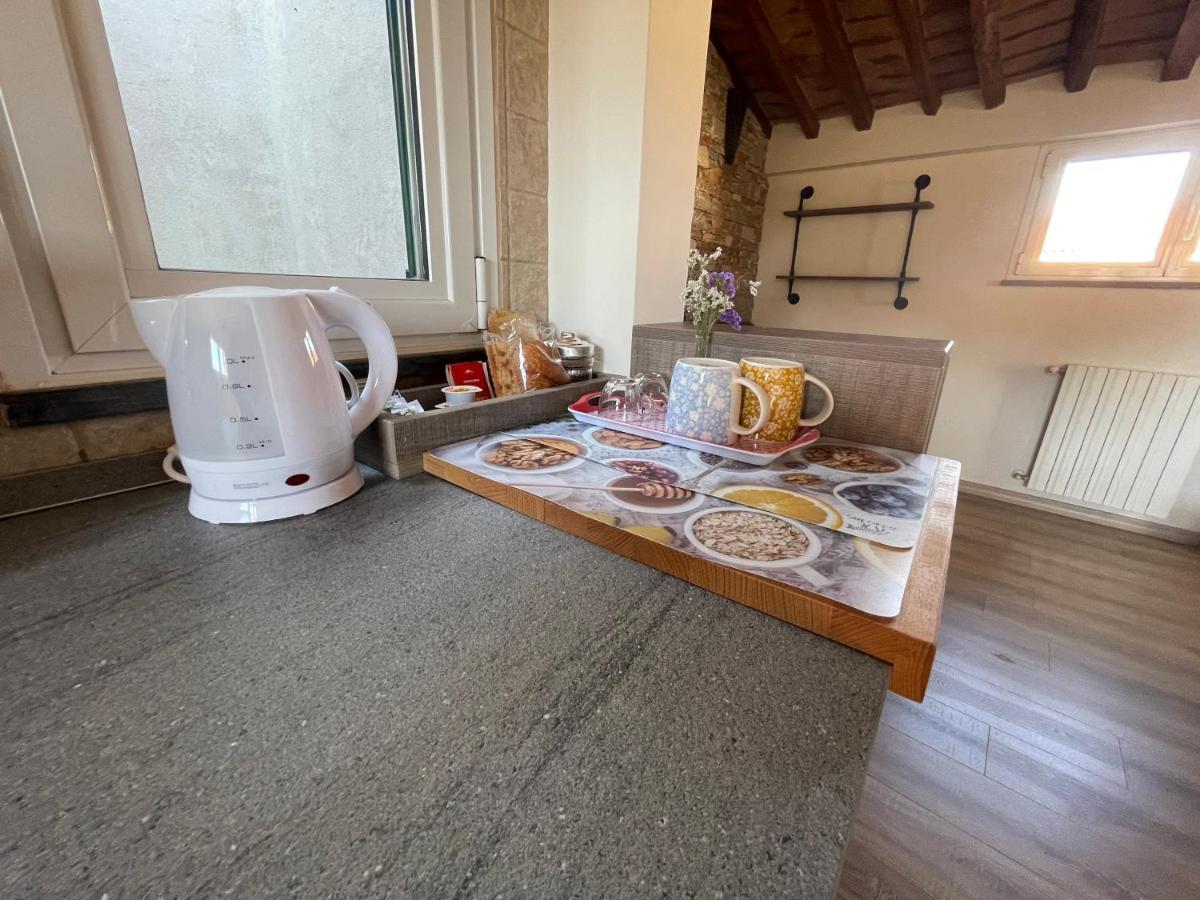 Il Cappellaio Matto Apartment Livorno Luaran gambar