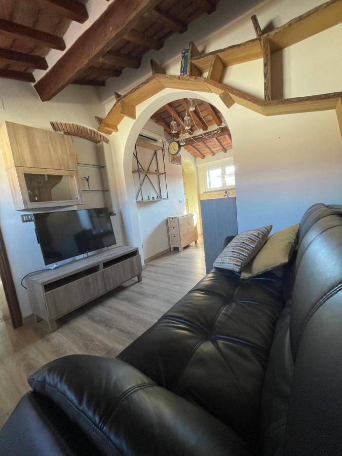 Il Cappellaio Matto Apartment Livorno Luaran gambar