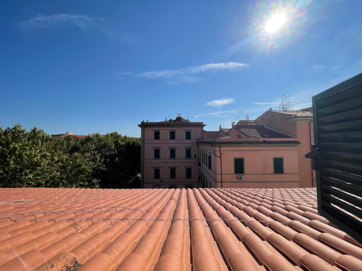 Il Cappellaio Matto Apartment Livorno Luaran gambar