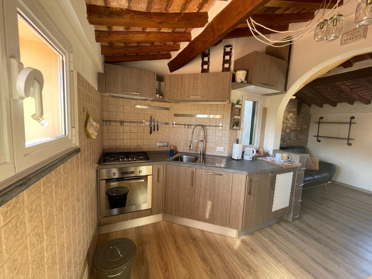 Il Cappellaio Matto Apartment Livorno Luaran gambar