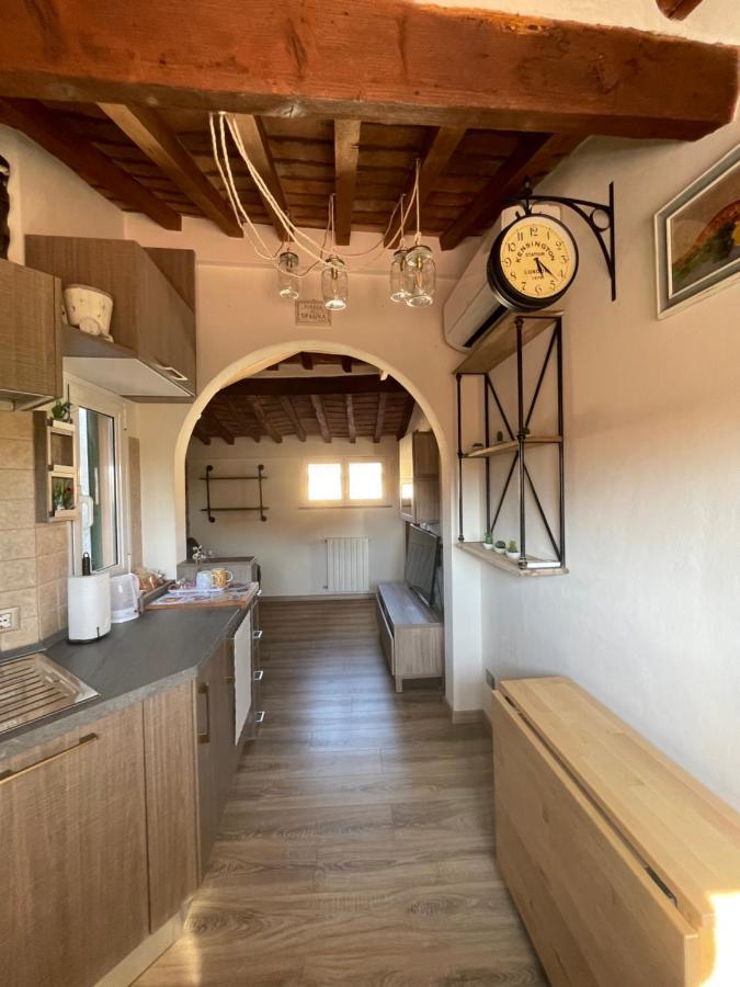 Il Cappellaio Matto Apartment Livorno Luaran gambar